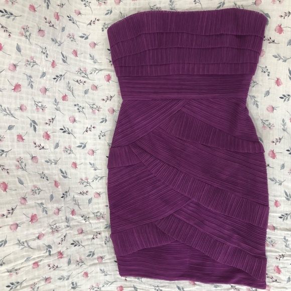 Like new BCBGMaxAzria cocktail dress strapless dress purple mini dress - Picture 5 of 10